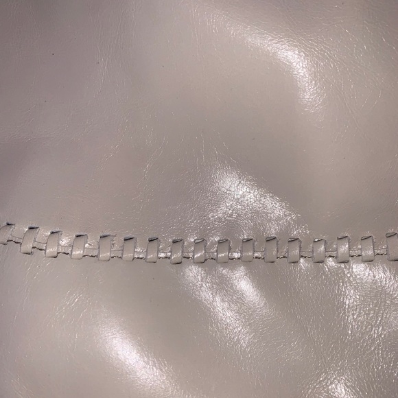 HOBO ivory over the shoulder handbag - Picture 2 of 5